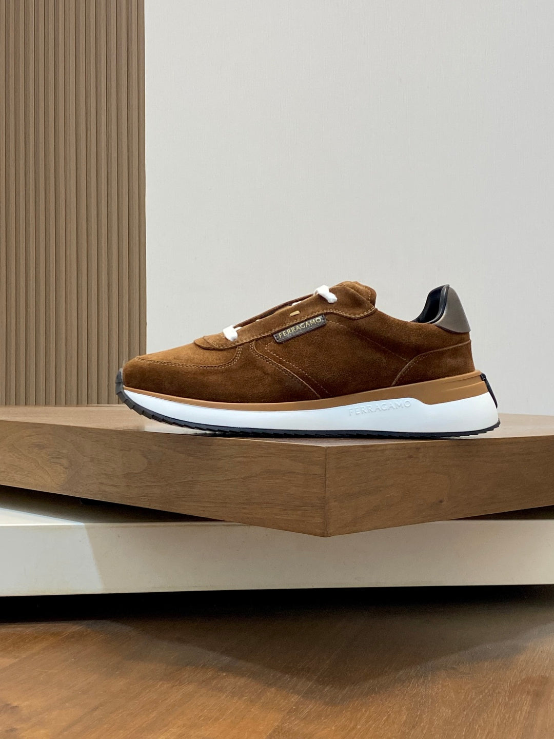 Ferragam新款男士休闲运动鞋---221