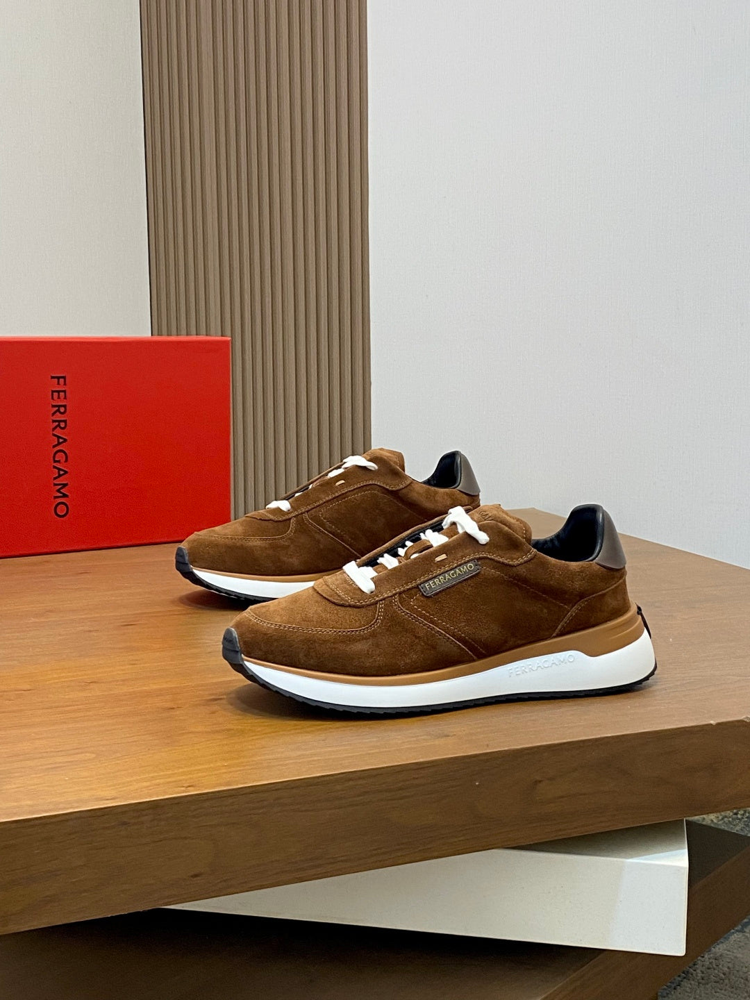 Ferragam新款男士休闲运动鞋---221