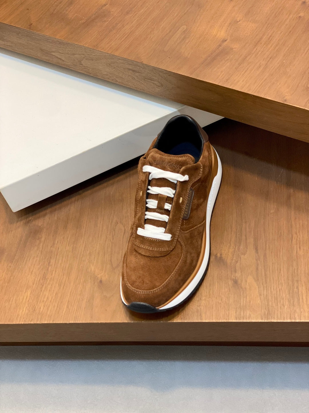 Ferragam新款男士休闲运动鞋---221