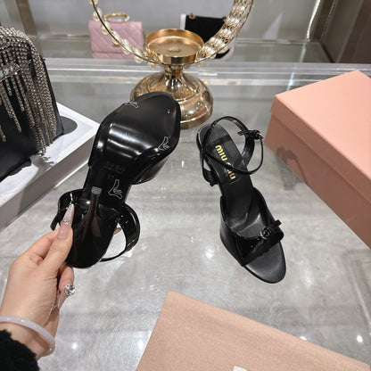 【Miu Miu】走秀新款2026春夏新款罗马小猫跟 凉鞋