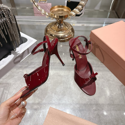 【Miu Miu】走秀新款2026春夏新款罗马小猫跟 凉鞋