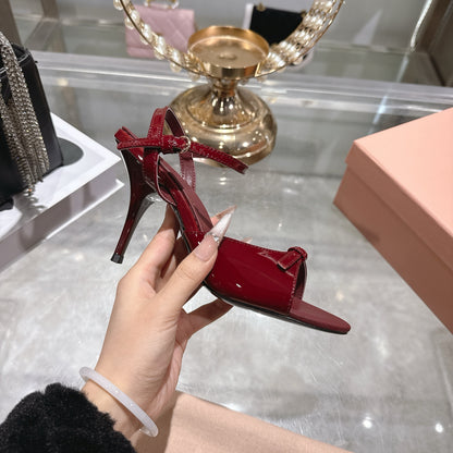 【Miu Miu】走秀新款2026春夏新款罗马小猫跟 凉鞋