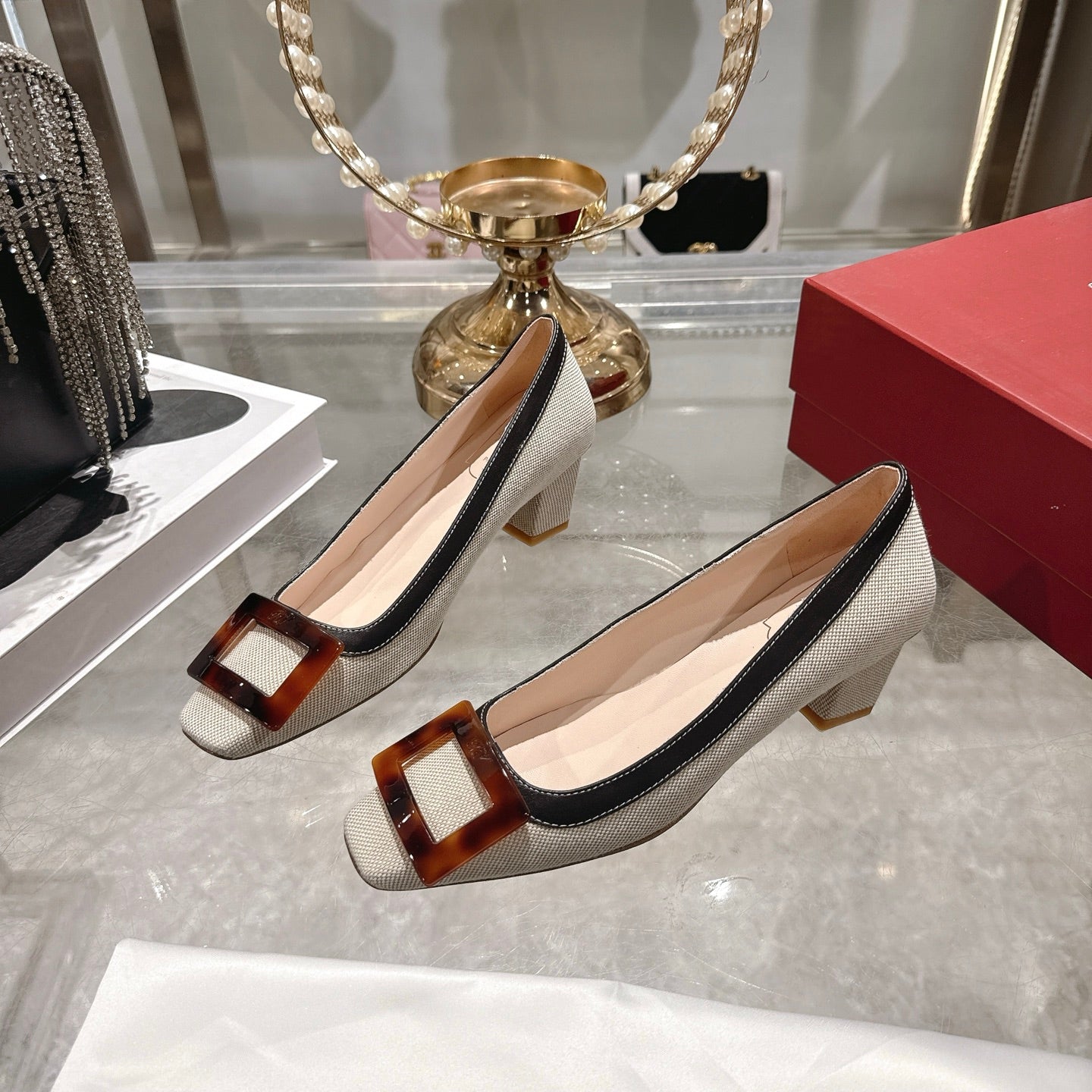 【RV】新款方扣方头凉鞋