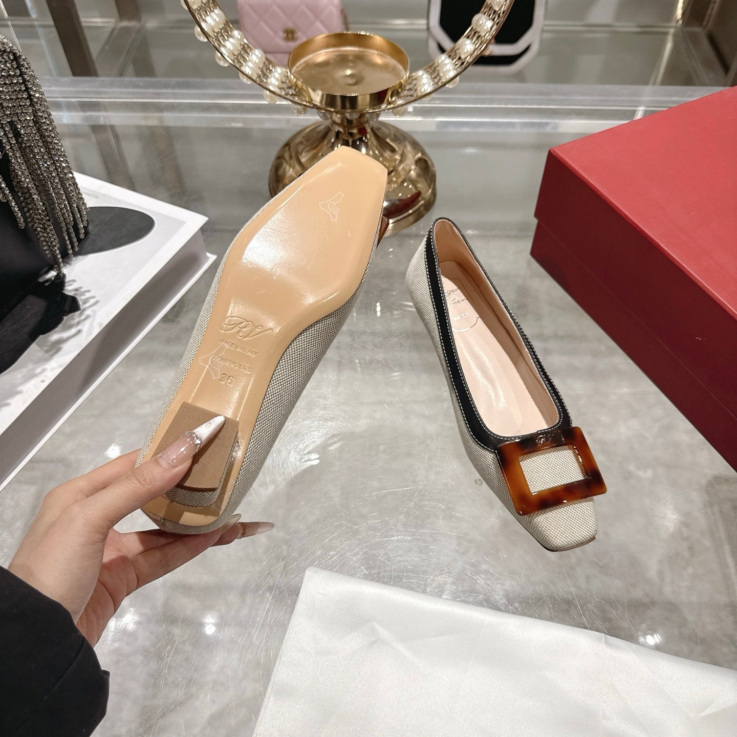 【RV】新款方扣方头凉鞋