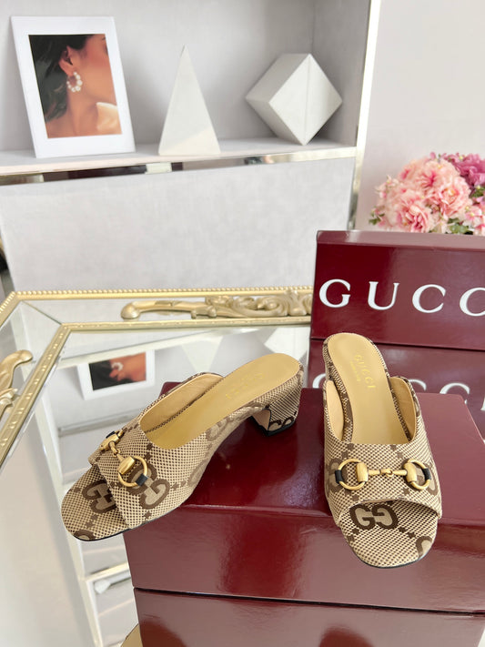 【Gucci】2025新款拖鞋，跟高3.5cm