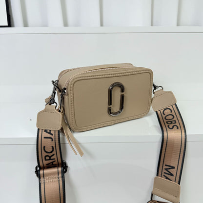 2025 New Minimalist Fashion Crossbody Bag - European American Style Camera Bag for Women, Single Shoulder Armpit Bag Lightweight