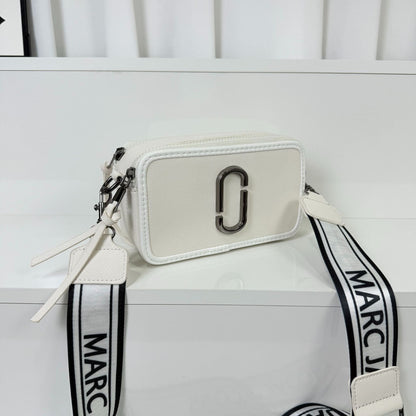 2025 New Minimalist Fashion Crossbody Bag - European American Style Camera Bag for Women, Single Shoulder Armpit Bag Lightweight