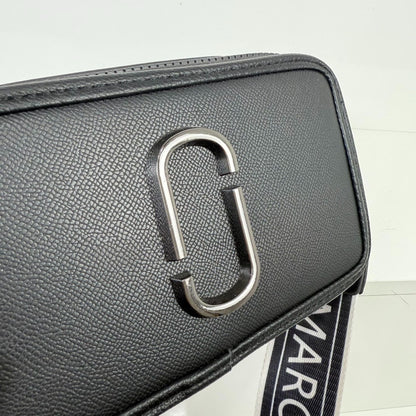 2025 New Minimalist Fashion Crossbody Bag - European American Style Camera Bag for Women, Single Shoulder Armpit Bag Lightweight